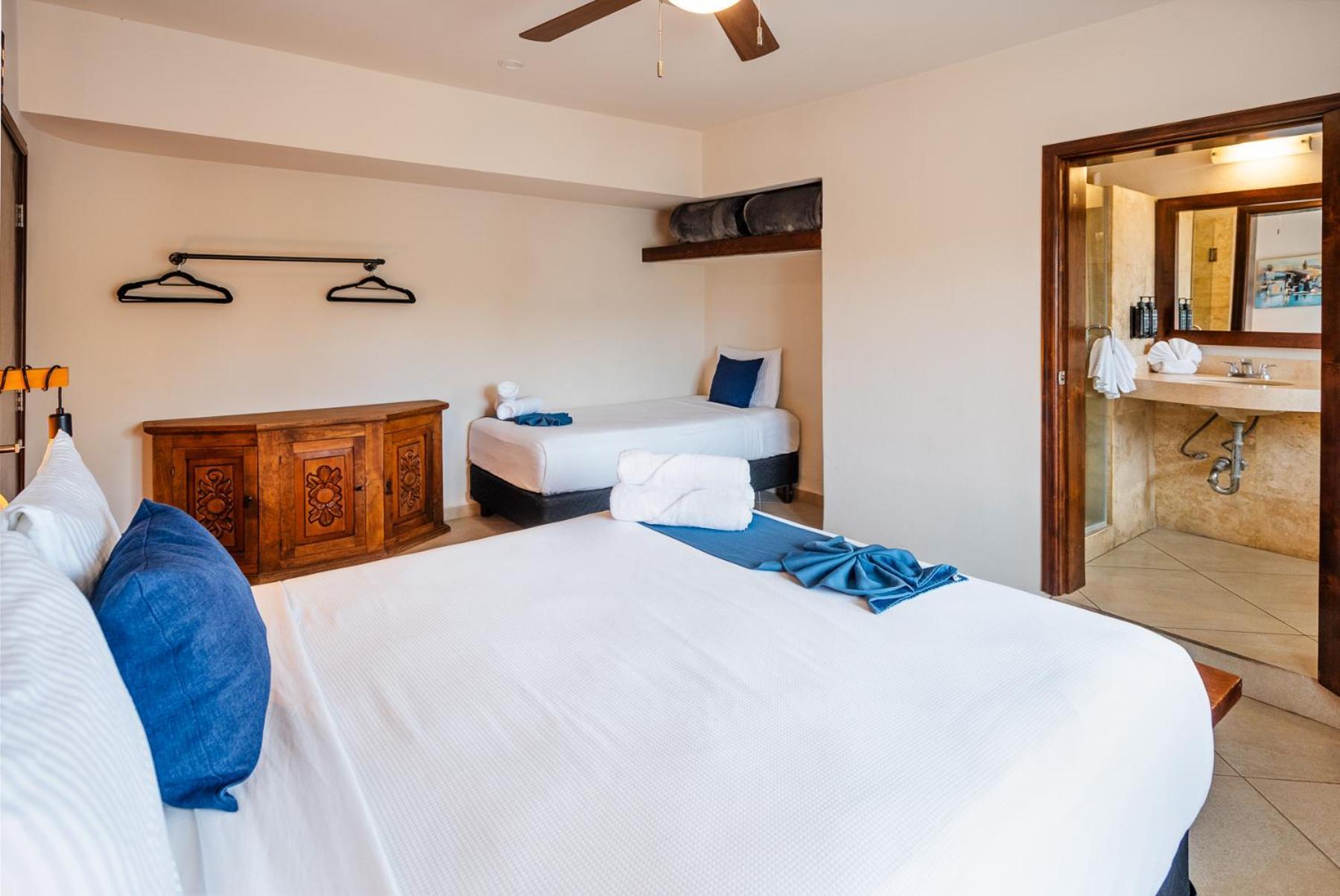 Hotel & Suites El Moro 拉巴斯 外观 照片