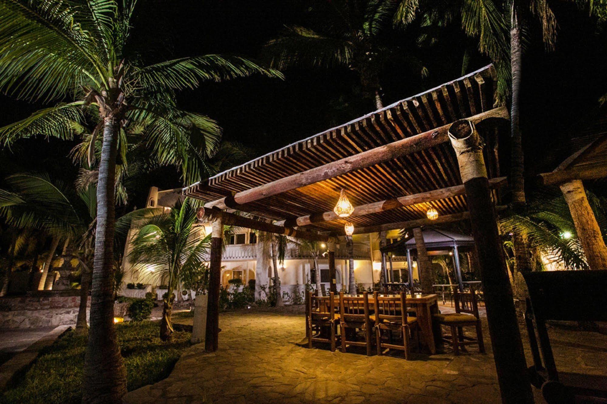Hotel & Suites El Moro 拉巴斯 外观 照片